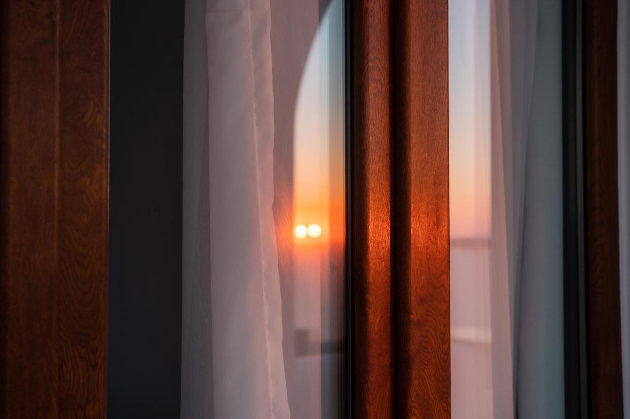 Leon Luxury Suites 易莫洛林 外观 照片